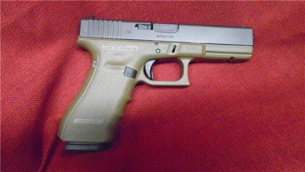 GLOCK 17 - Image 2